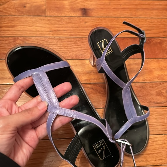 Charles Jourdan Heels - Picture 3 of 4